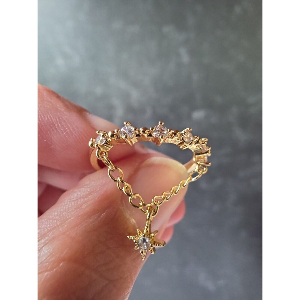 Clear Rhinestone Dangling Star Charm Gold Tone Metal Ring Size 5.75